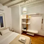 Mykonos Down Town Apartman *